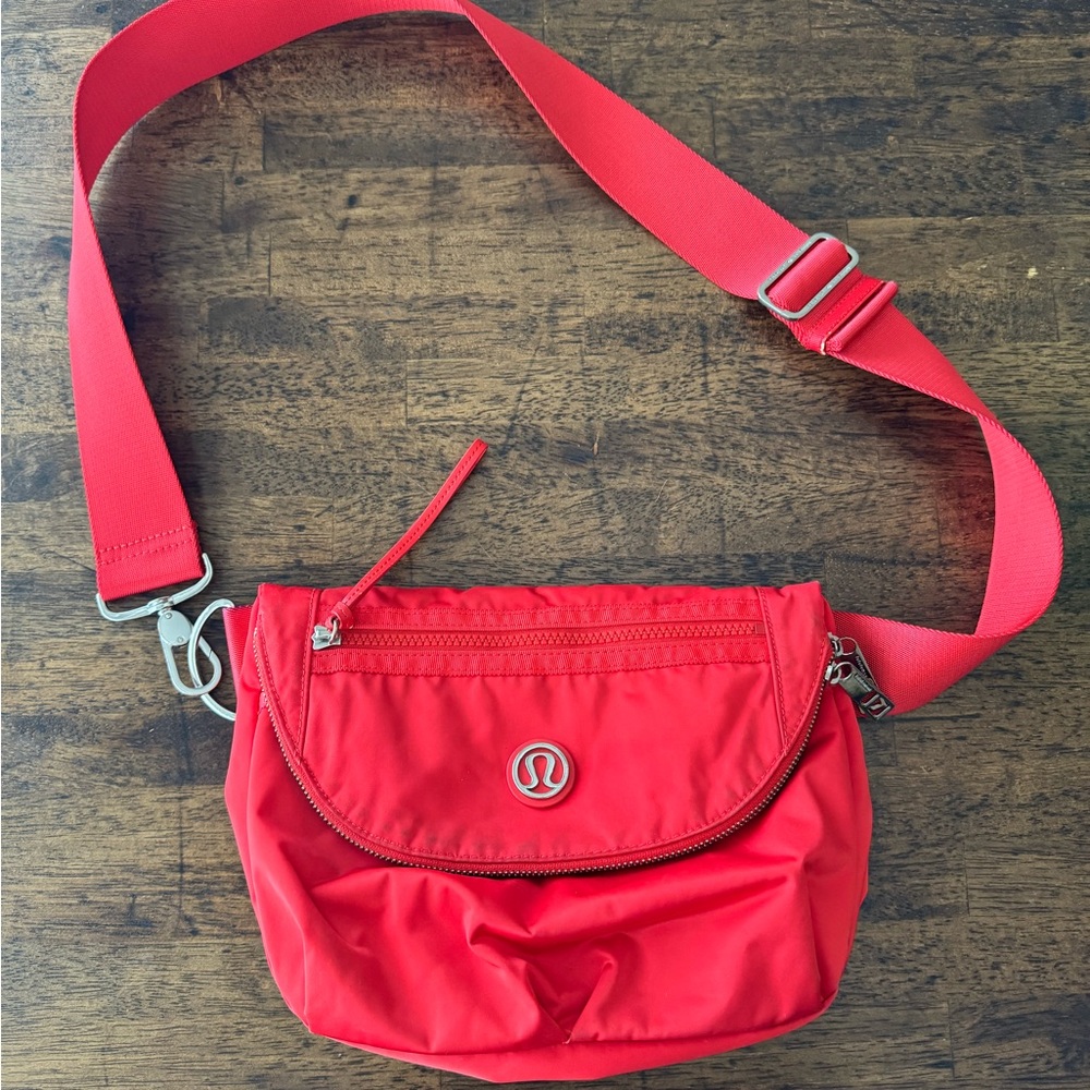 Lululemon all night festival bag